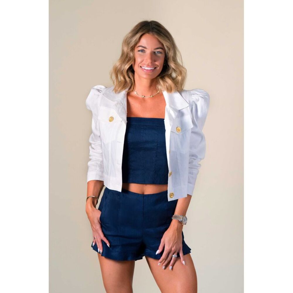 Crisp White Cropped Blazer with Classic Style